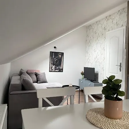 Stari Grad 2 Appartamento